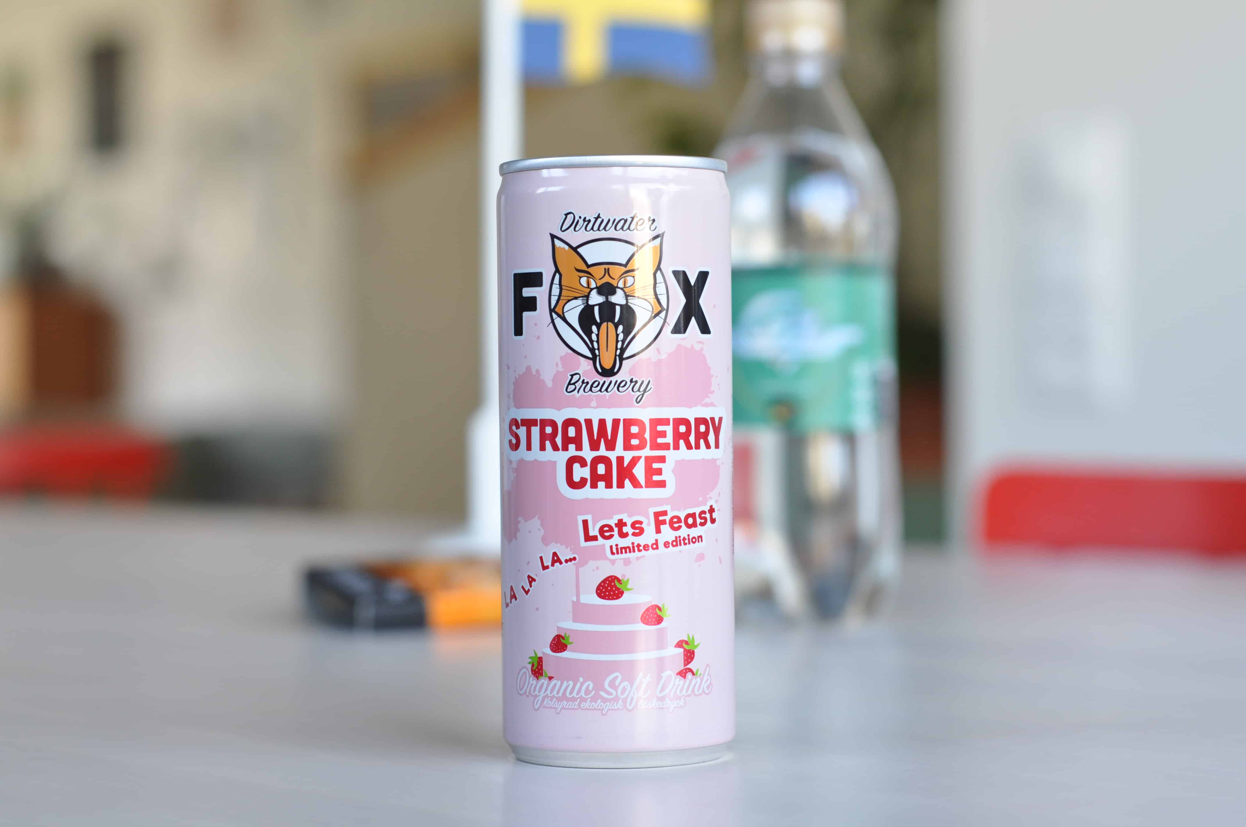 Let’s Feast Strawberry Cake